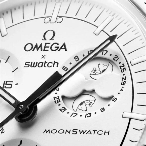 Authentic OMEGA X SWATCH MoonSwatch Mission to the Moonphase Snoopy White Unisex - Picture 6 of 12